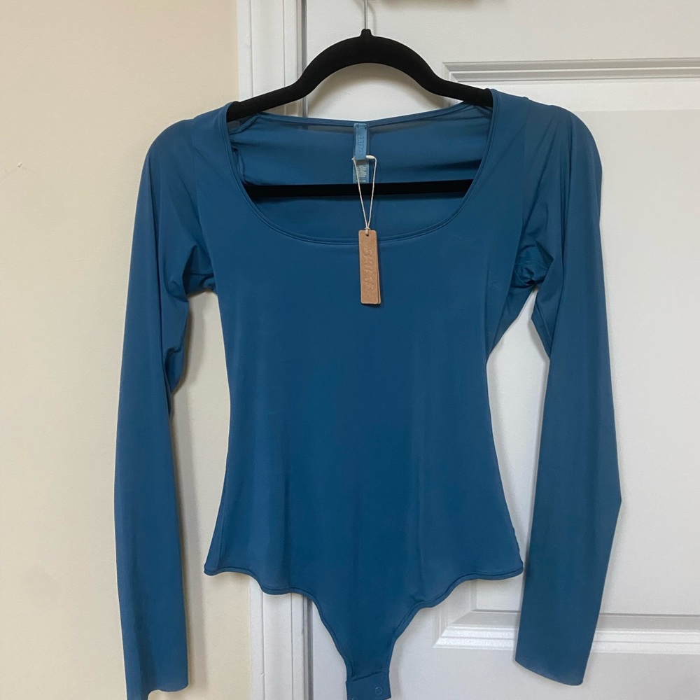 NWT Skims Jelly Sheet Longsleeve Bodysuit